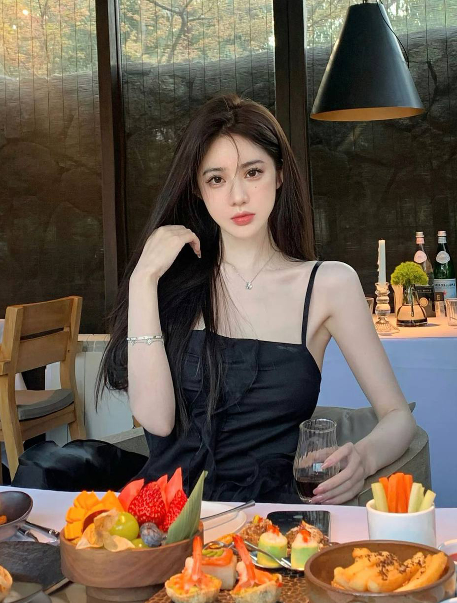 北京单身群，在北京参加社交活动，高端外围是什么意思