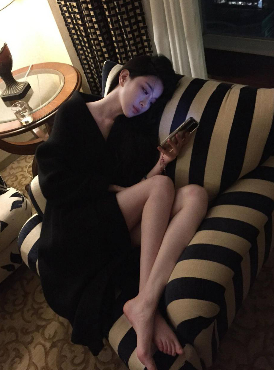 北京外围兼职，北京外围，北京05后大学生