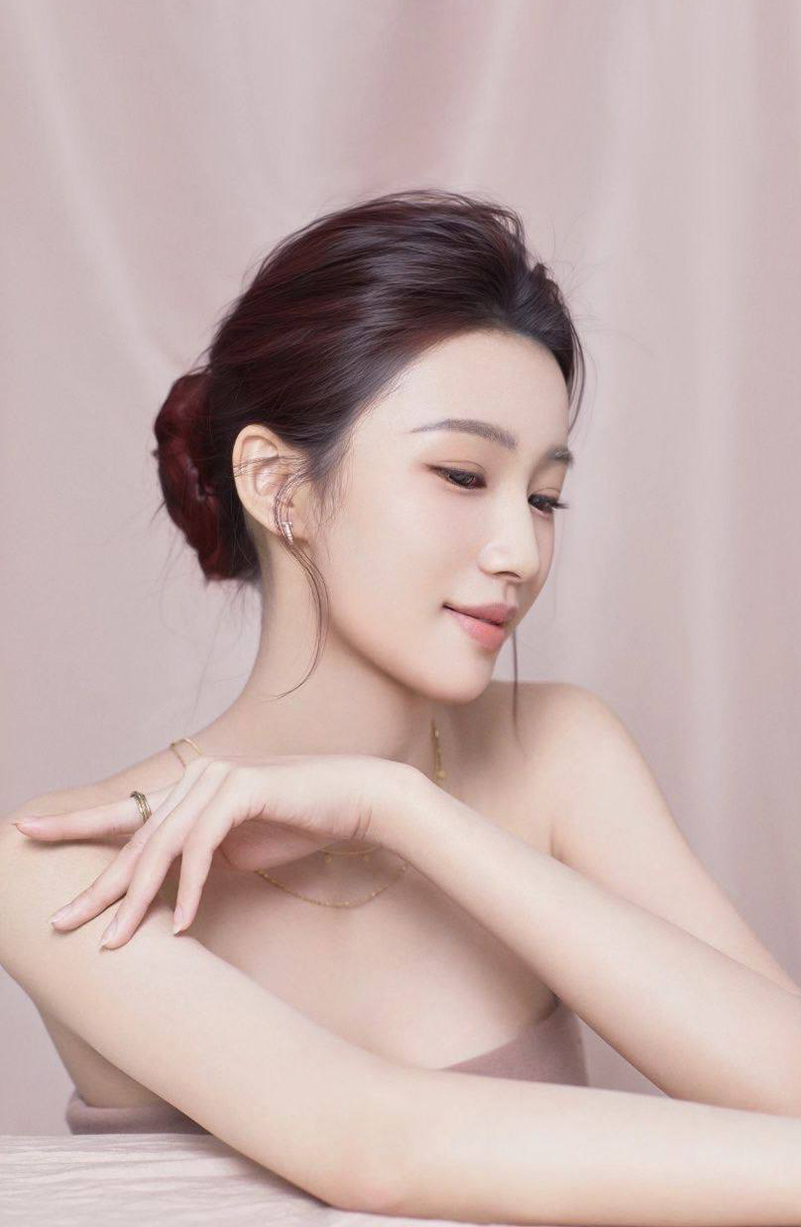 深圳新鲜大学生妹，深圳收费陪聊，深圳九头身纯欲风御姐