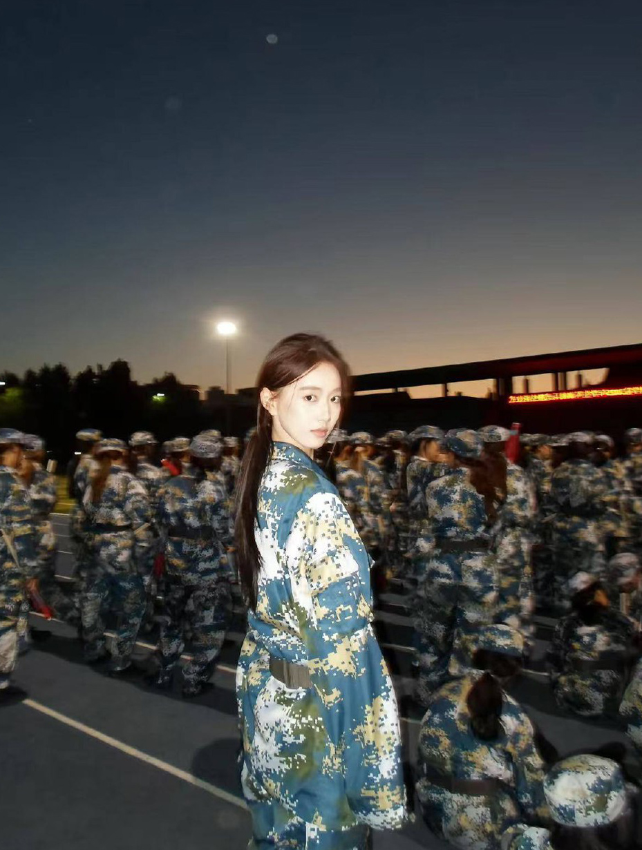 小红书怎么找外围，上海兼职，上海上海车模