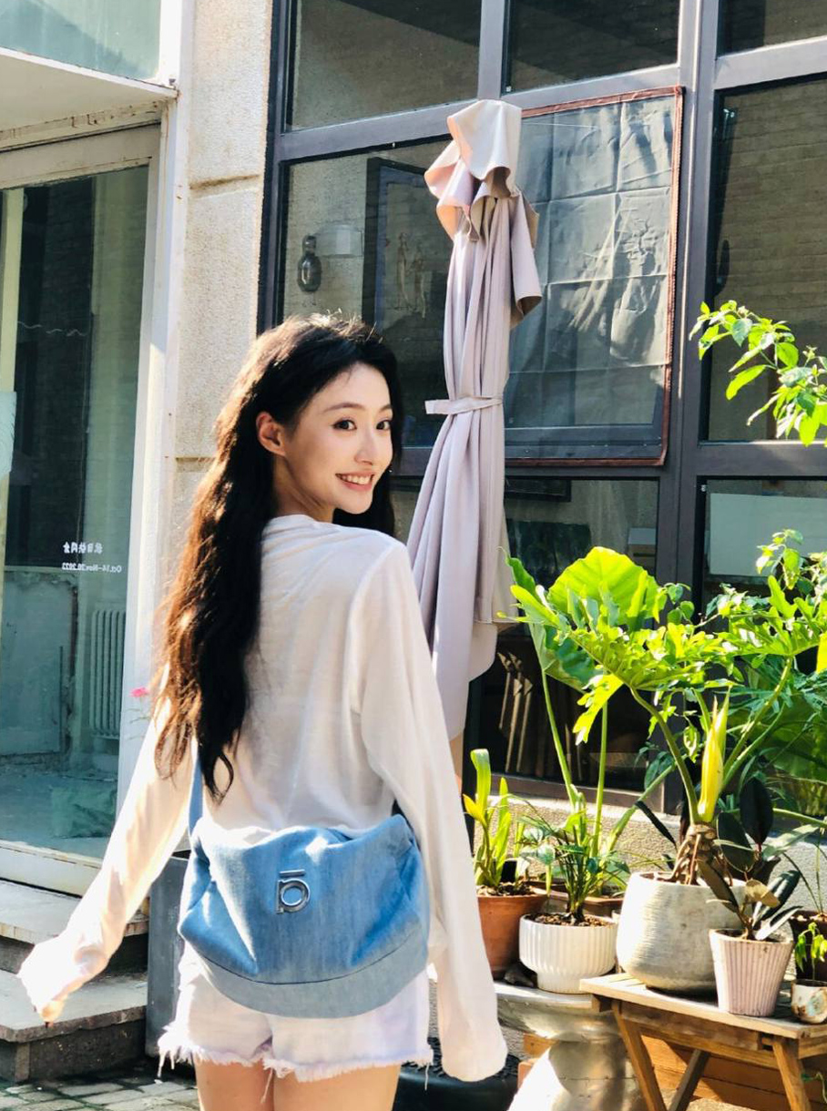 上海本地社交，高端外围真的安全吗，上海出差找人聊天