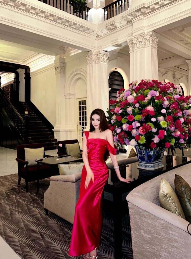 北京高端伴游，北京女性陪吃，北京找女生吃饭聊天