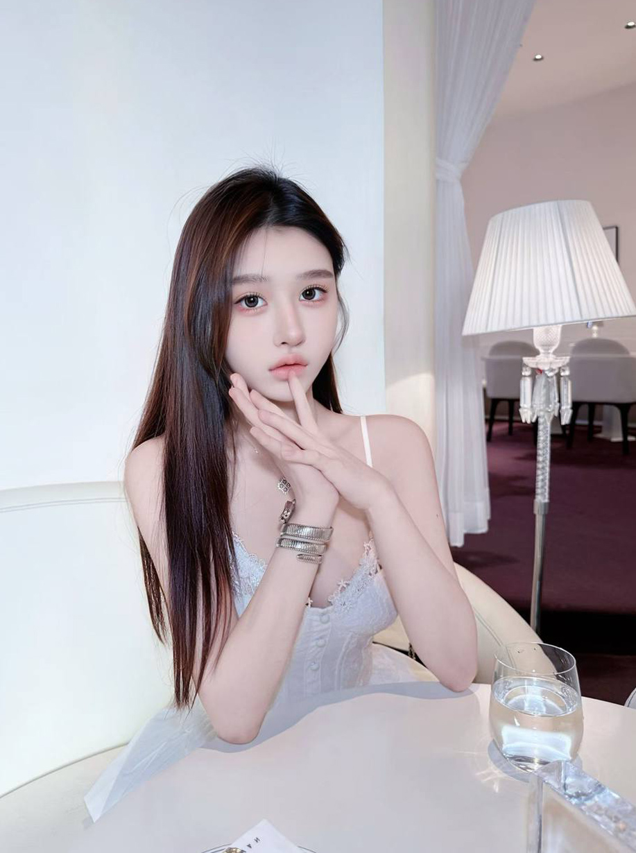 北京约大学生，同城轻社交吃饭聊天，北京内衣模特