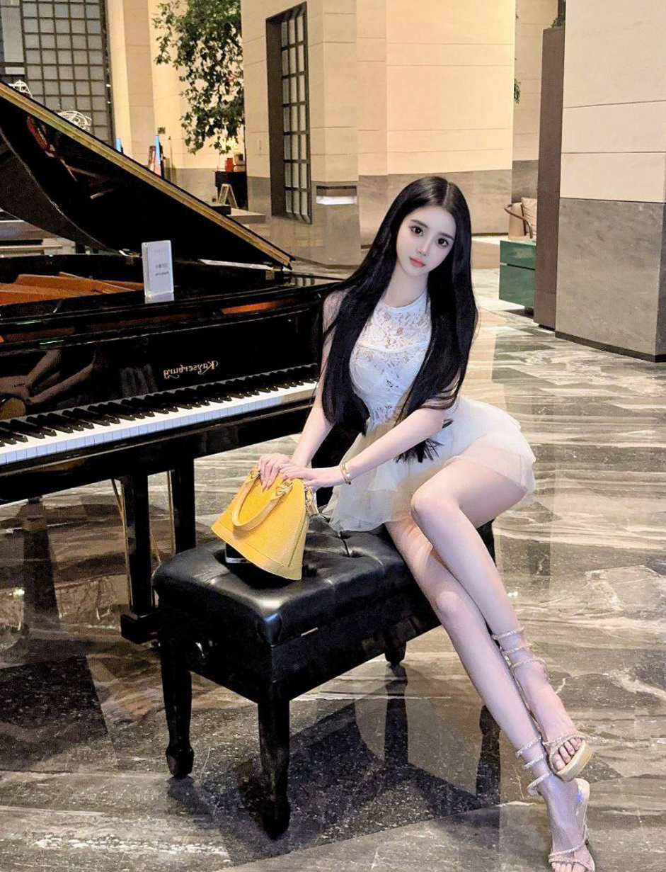 广州男士社交圈，广州清纯学姐，全国外围价格