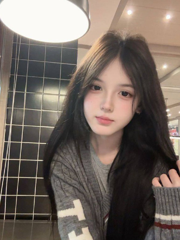 上海本地交友群，上海胸模，外围情人bxc是什么意思