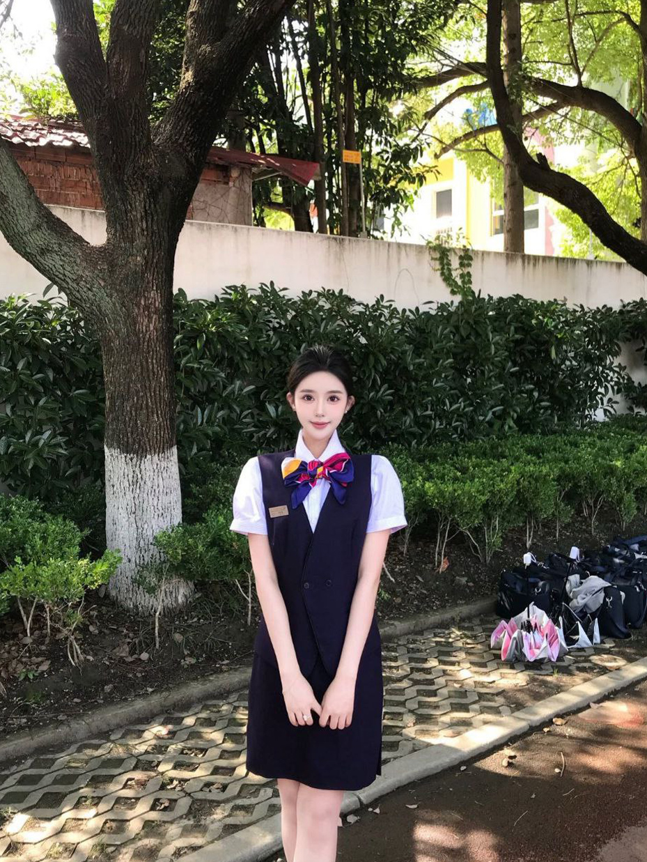 广州交友聊天，广州外围哪里找，广州内衣模特