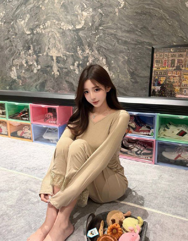 北京高端外围兼职，北京社交APP，北京空姐