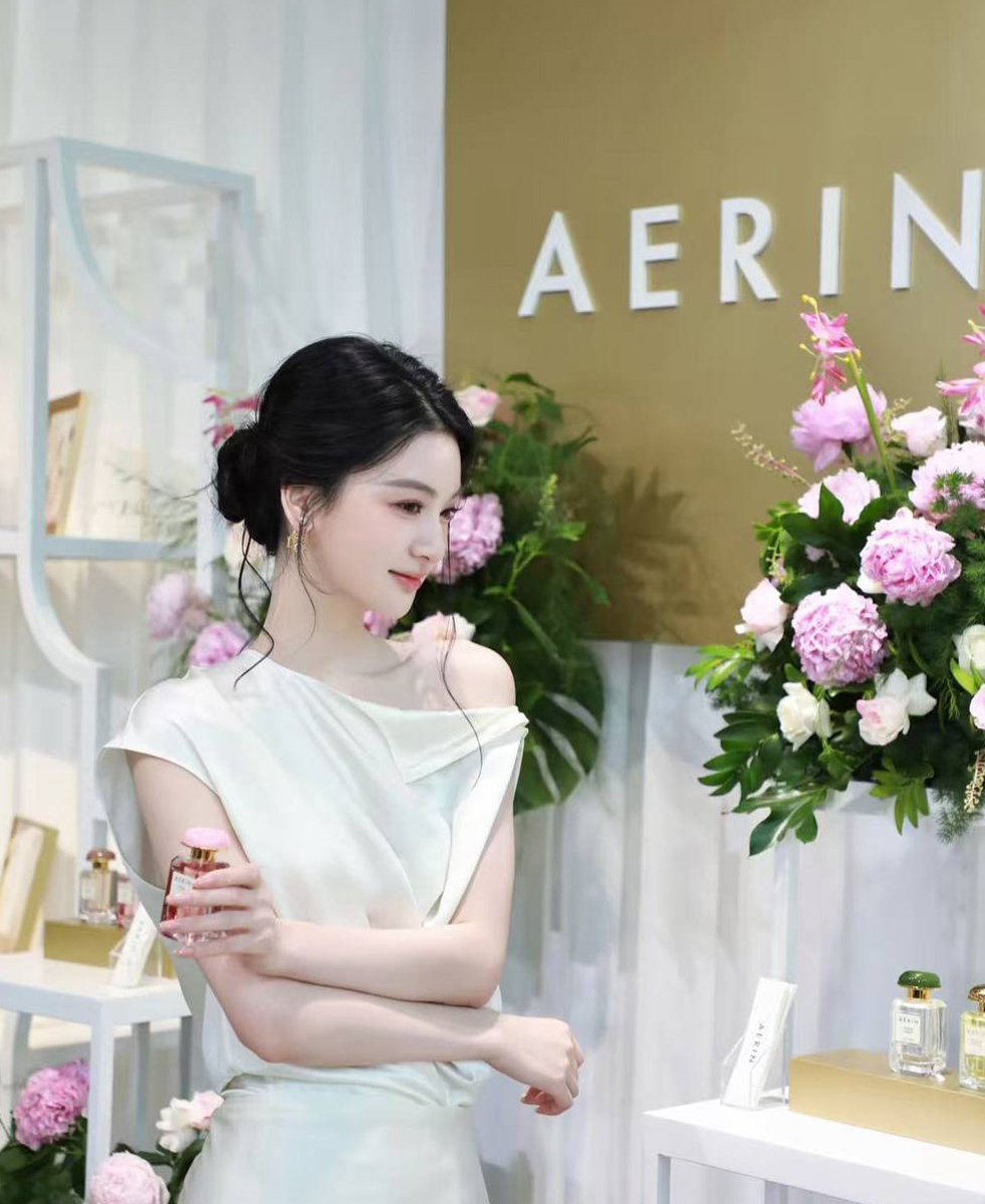 上海外围校花，上海出差同城交友，上海空姐