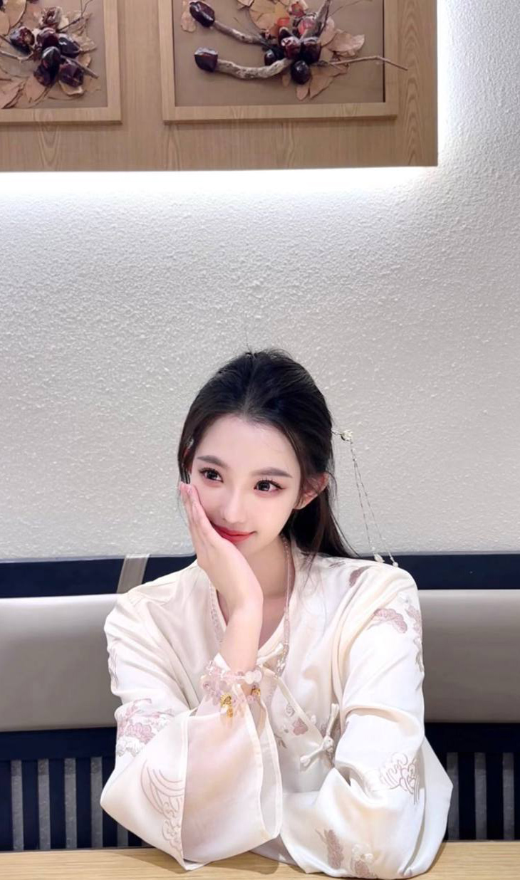 北京吃饭聊天，男生如何认识更多女生，北京外围