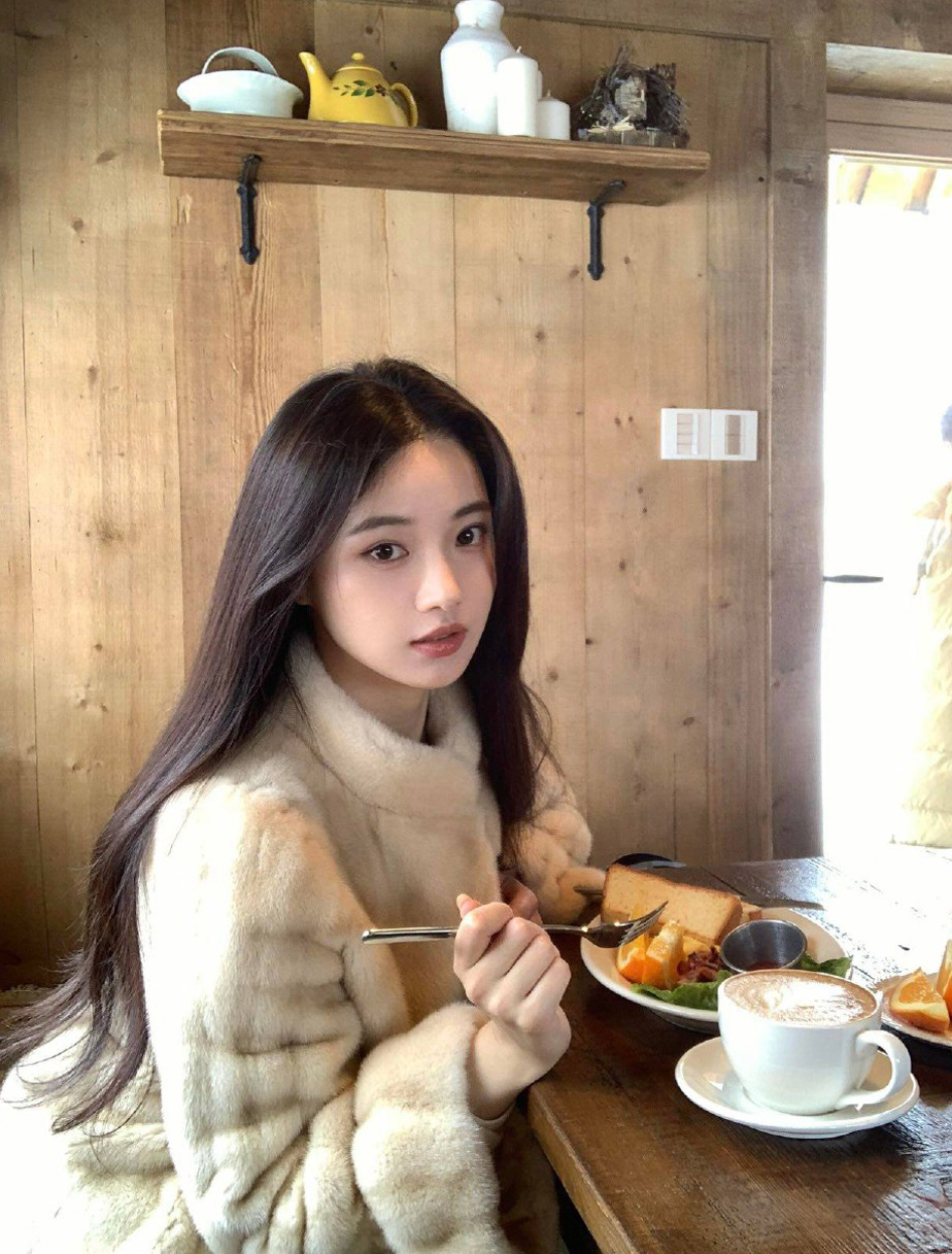 上海出差同城交友，上海空姐，上海线下约会