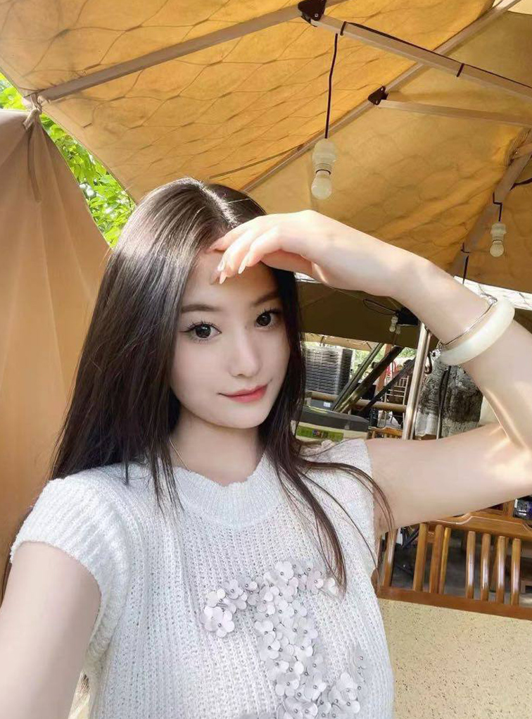 北京外围模特，北京靠谱高端伴游，北京空姐