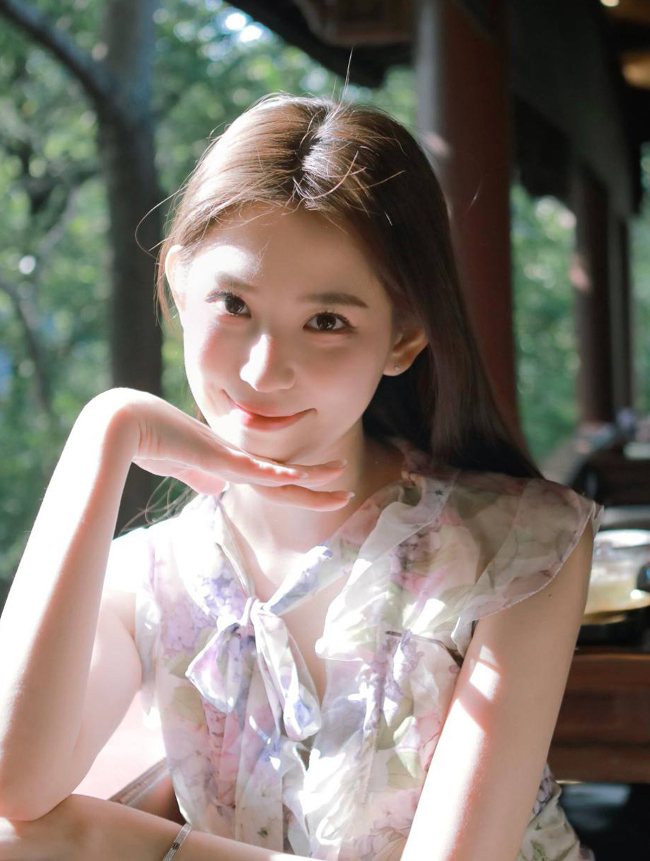 上海顶级会所，上海找女饭搭子，上海九头身纯欲风御姐