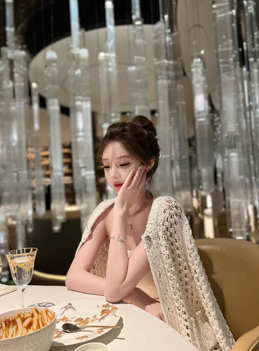 北京高端伴游，北京情感交流，北京艺术生