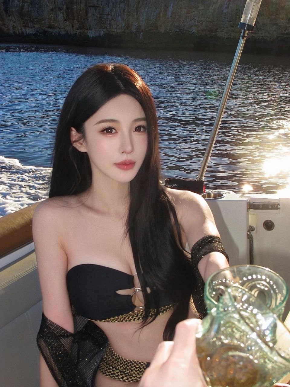 小红书怎么找外围，香港约艺人，香港脚模