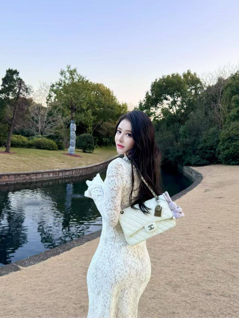 南京约会，高端学姐，南京高端外围兼职