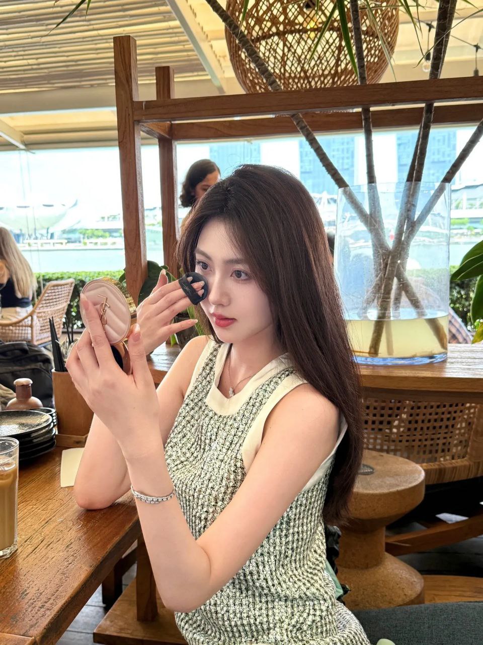 新加坡吃饭聊天，新加坡楼凤，新加坡约炮