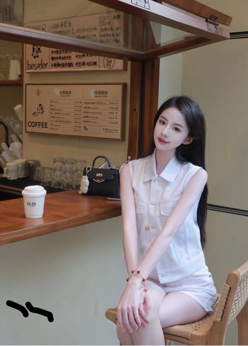 新加坡学生，新加坡找女生一起吃饭，新加坡氛围感名媛