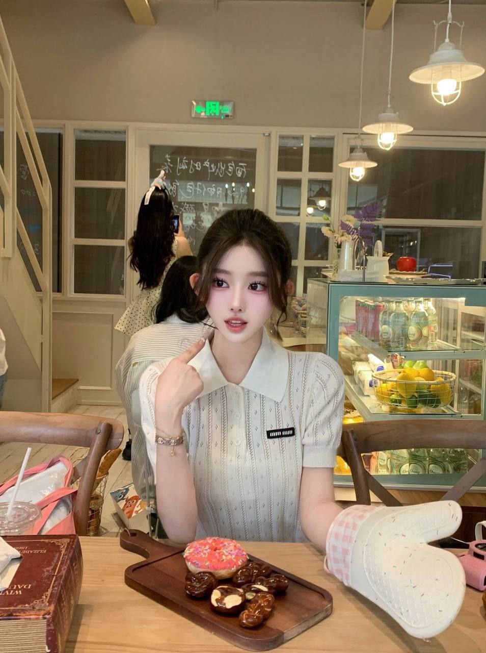 新加坡找女生一起吃饭，新加坡聊天陪伴，新加坡瑜伽女生