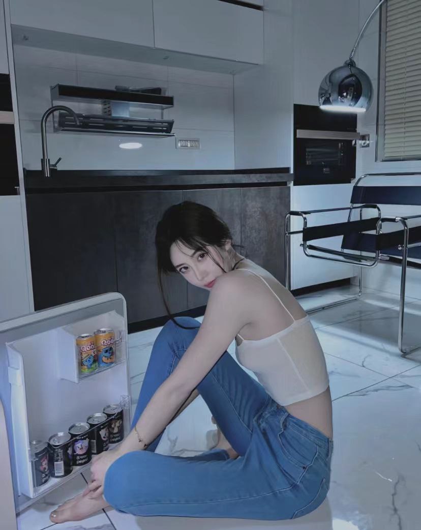 新加坡找妹子吃饭，新加坡约会首发，新加坡脱单