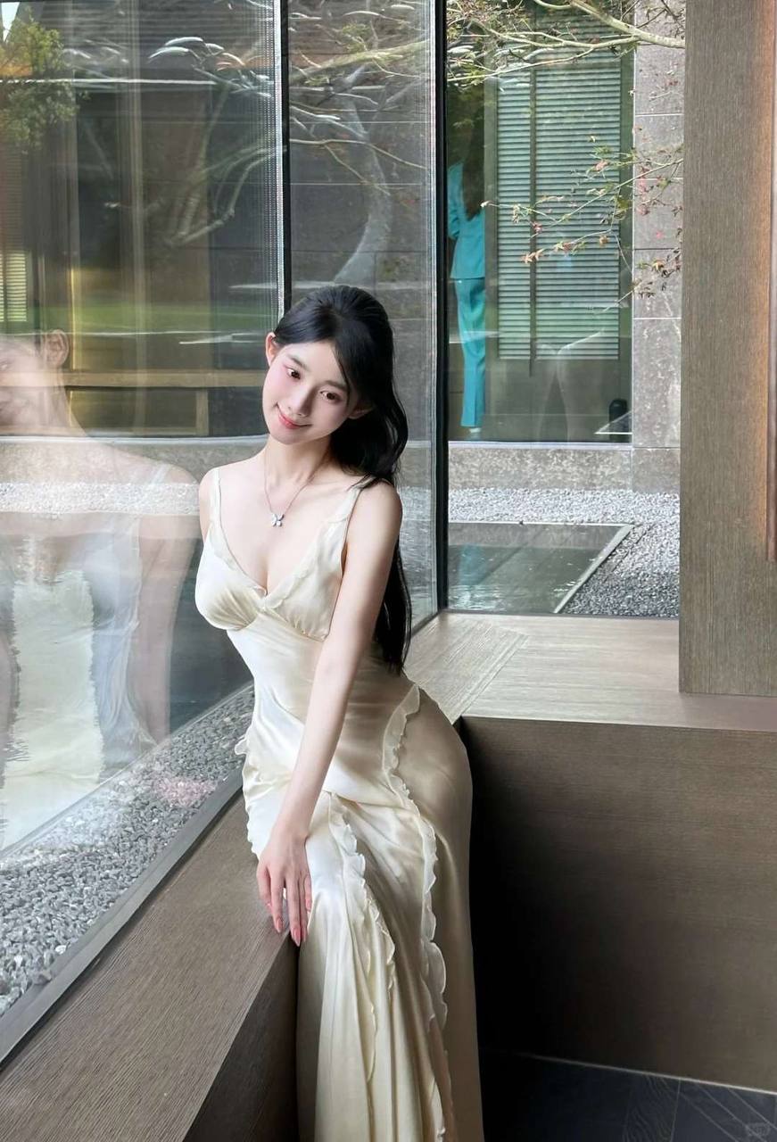 新加坡交友聊天，新加坡出差同城交友，新加坡外围学妹