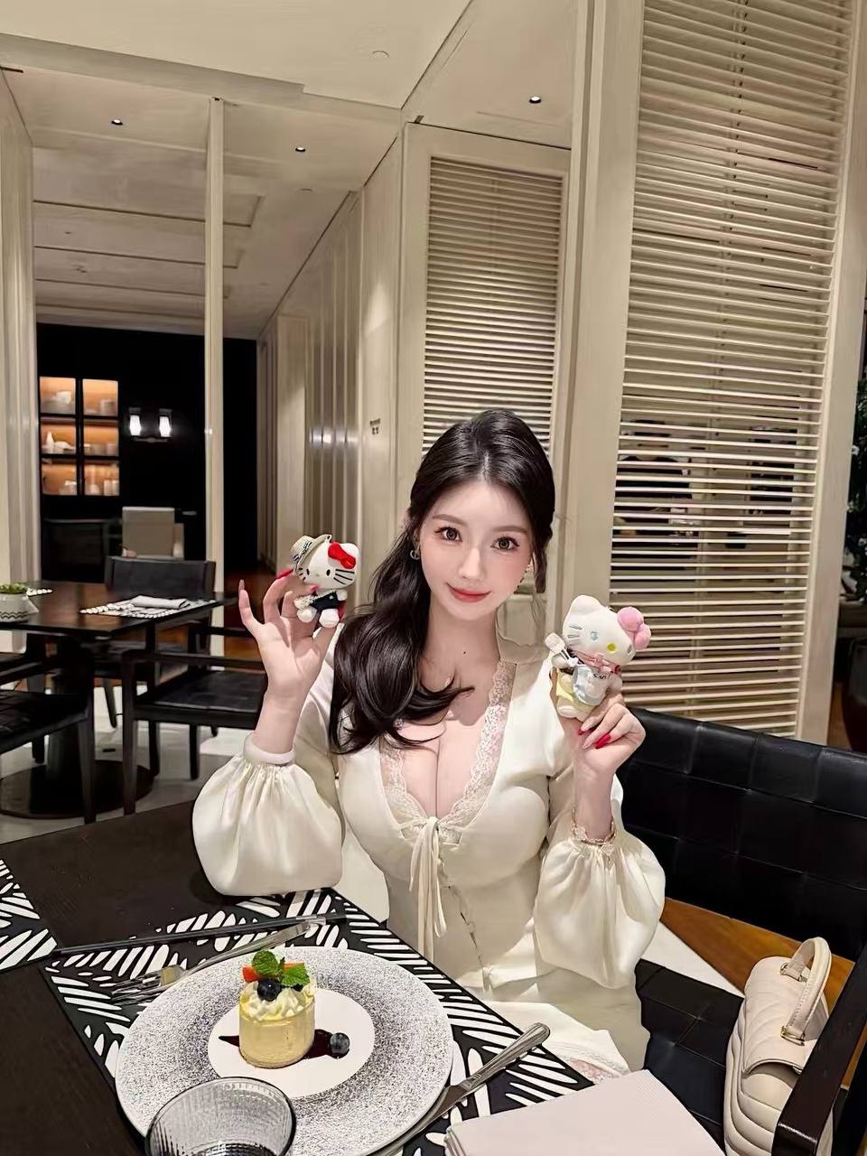 上海认识女性朋友，上海男士社交圈，上海周末搭子女生