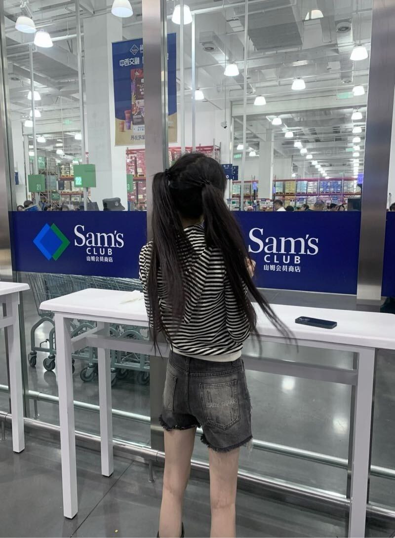 上海外围多少钱，异地出差交友，京城高端约会