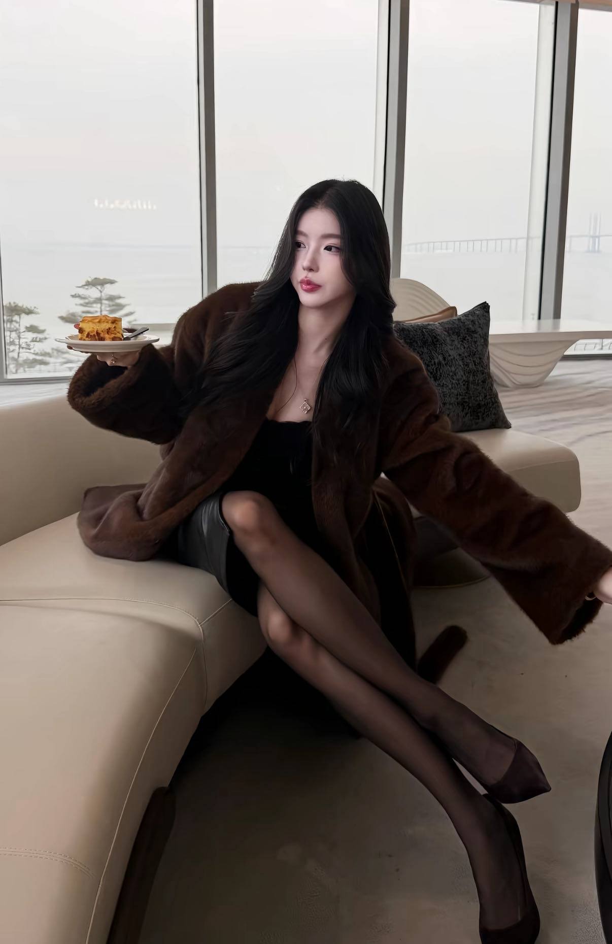 上海认识女性朋友，上海外围硬5到底是什么意思，上海名嫒