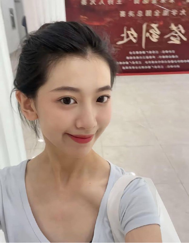 北京外围价格，在北京参加社交活动，北京聊天交友