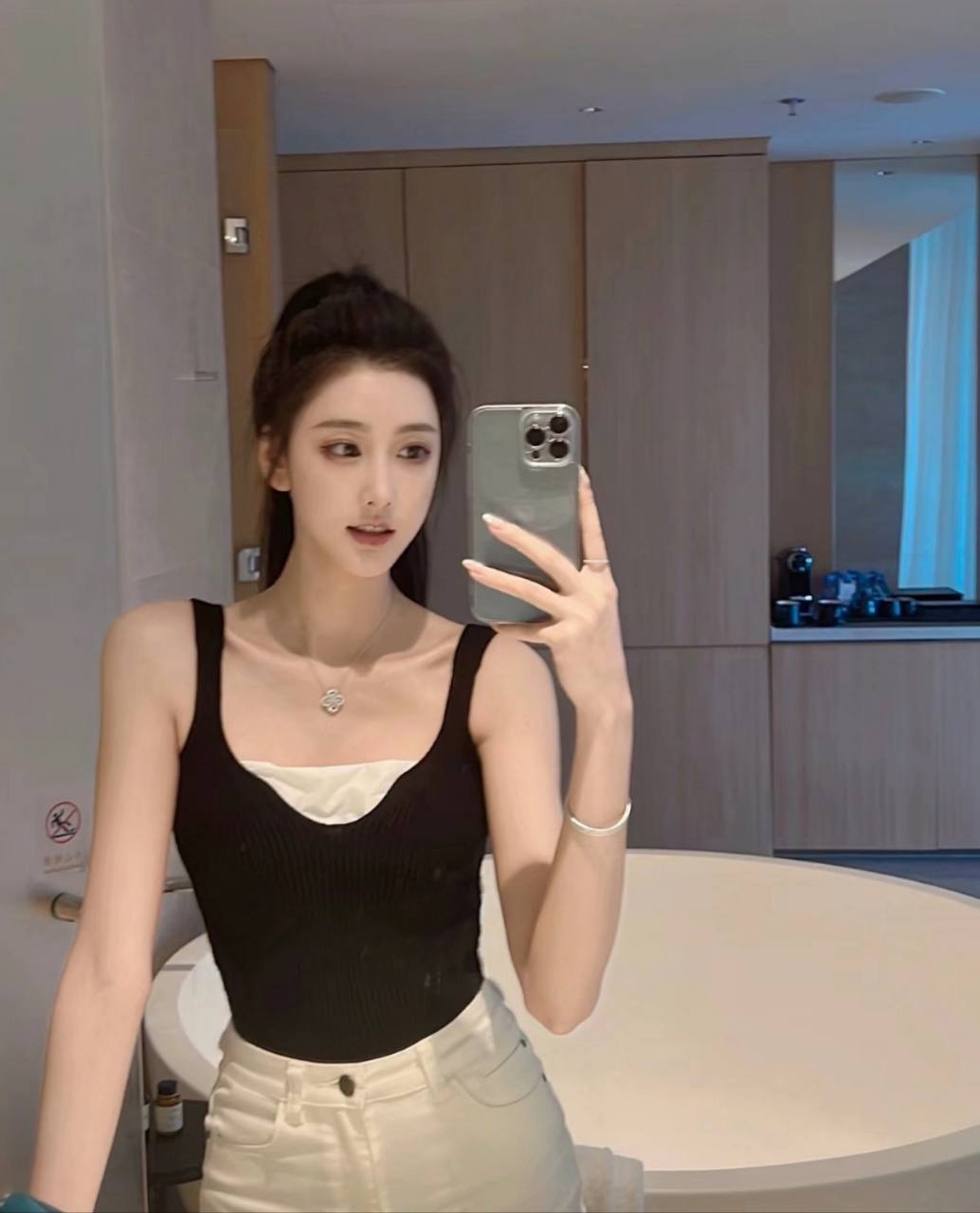 北京外围多少钱，北京上门，北京情感支持