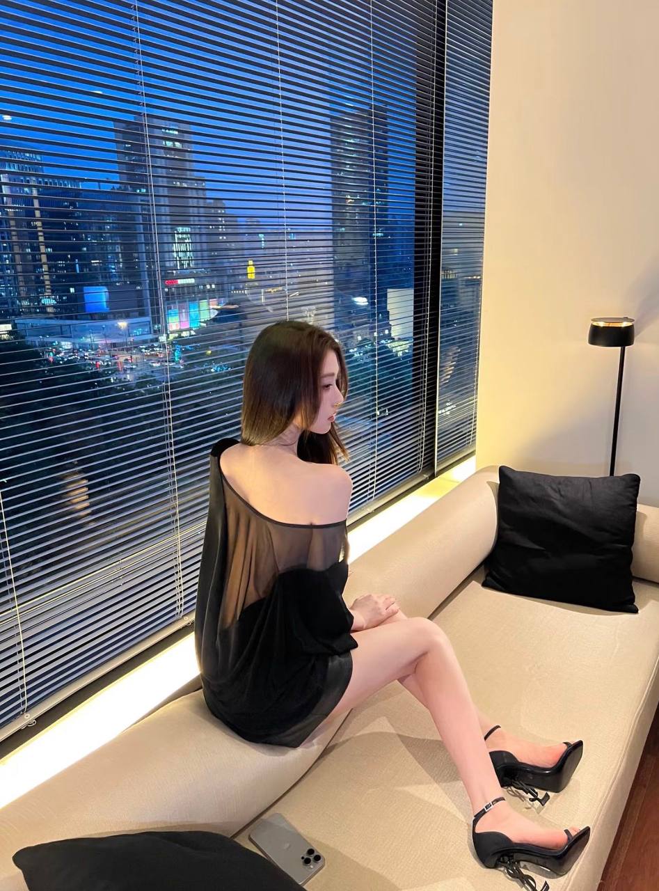 深圳找女生一起吃饭，深圳外围在校生，深圳美女上门