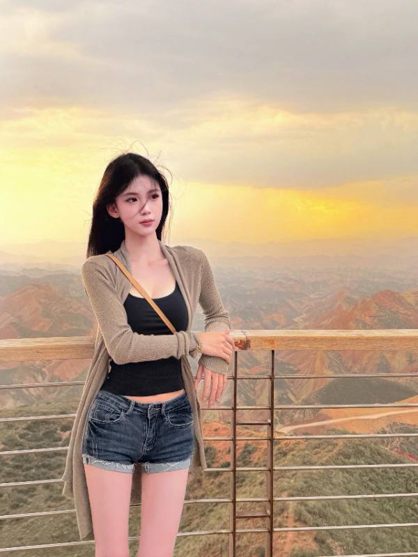 深圳舞蹈系学妹，在深圳约模特，深圳商务模特