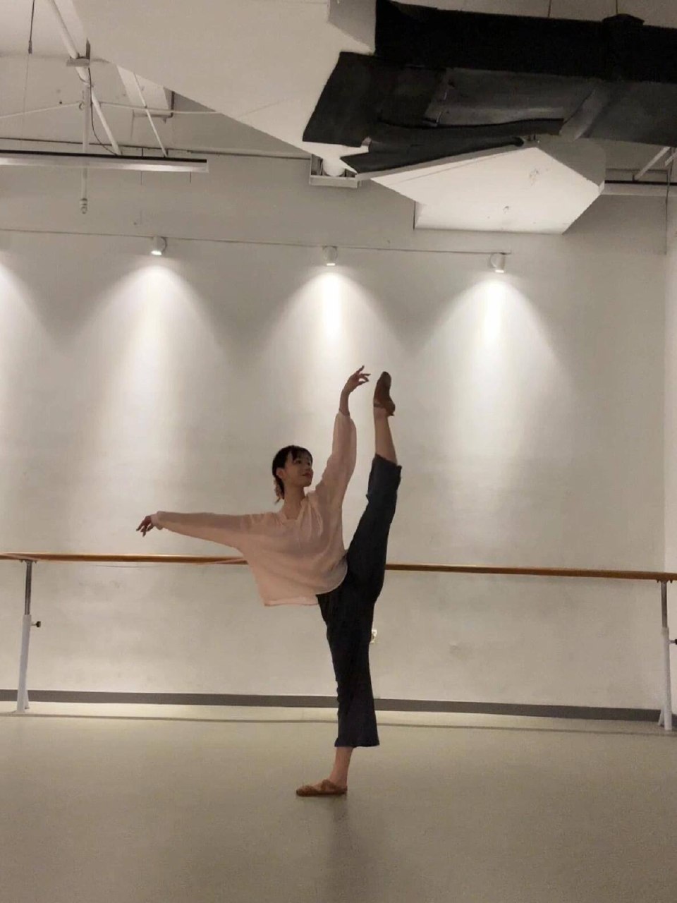 深圳短期社交，深圳氛围感名媛，深圳运动搭子女生