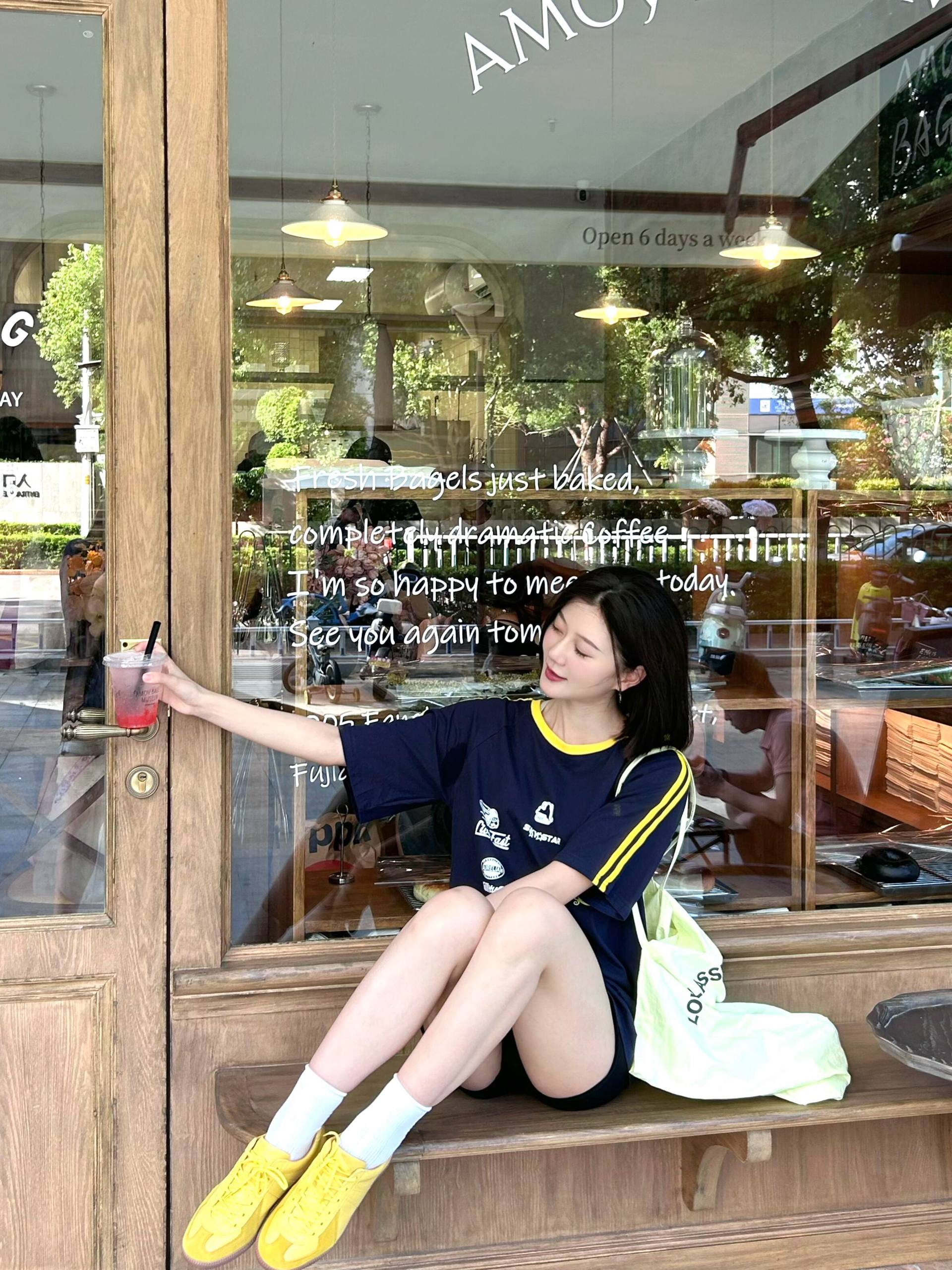 同城交友，上海外围网红，上海魔都高端交友圈