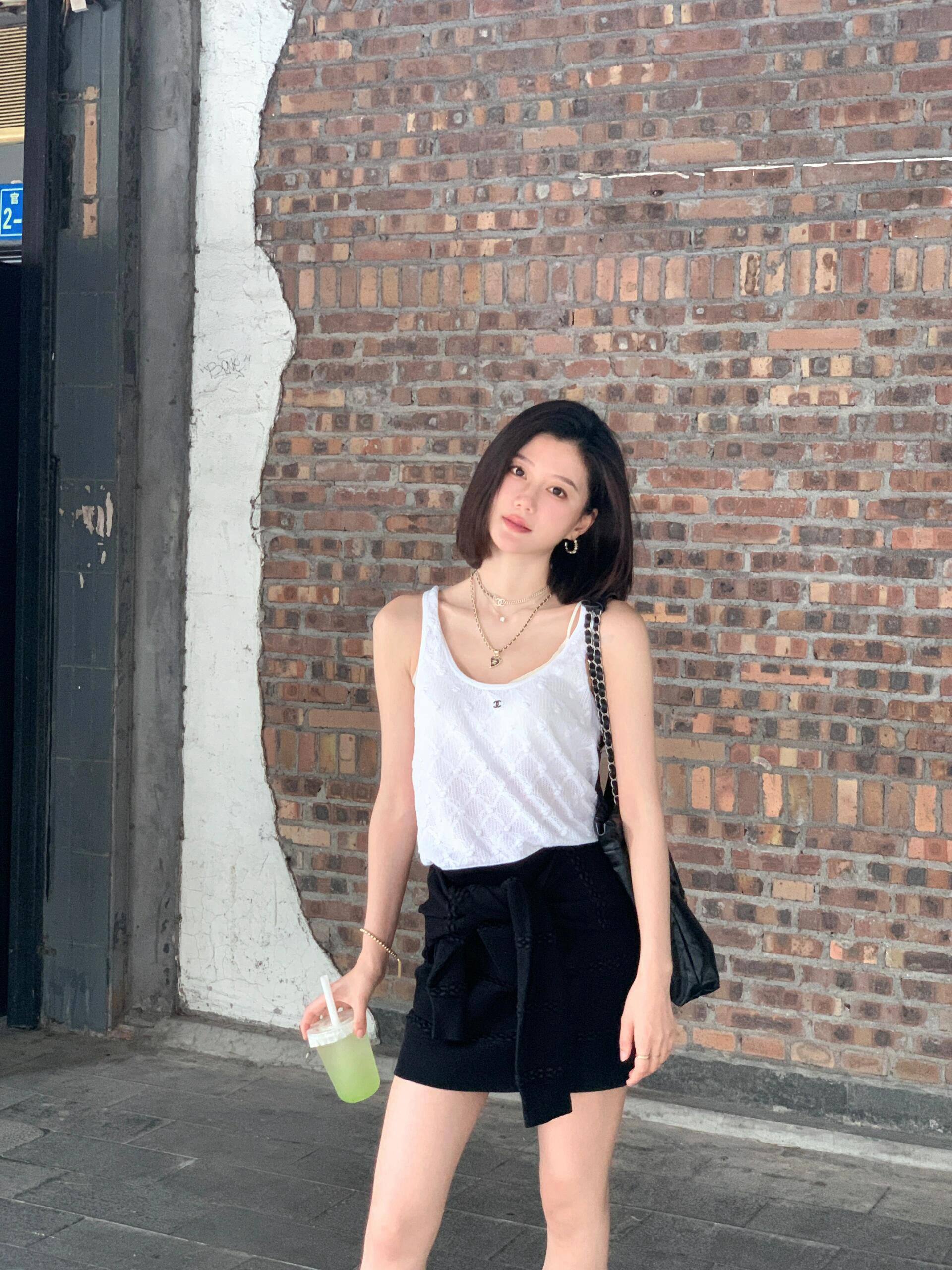 上海吃饭聊天，上海交友约会，上海高端伴游