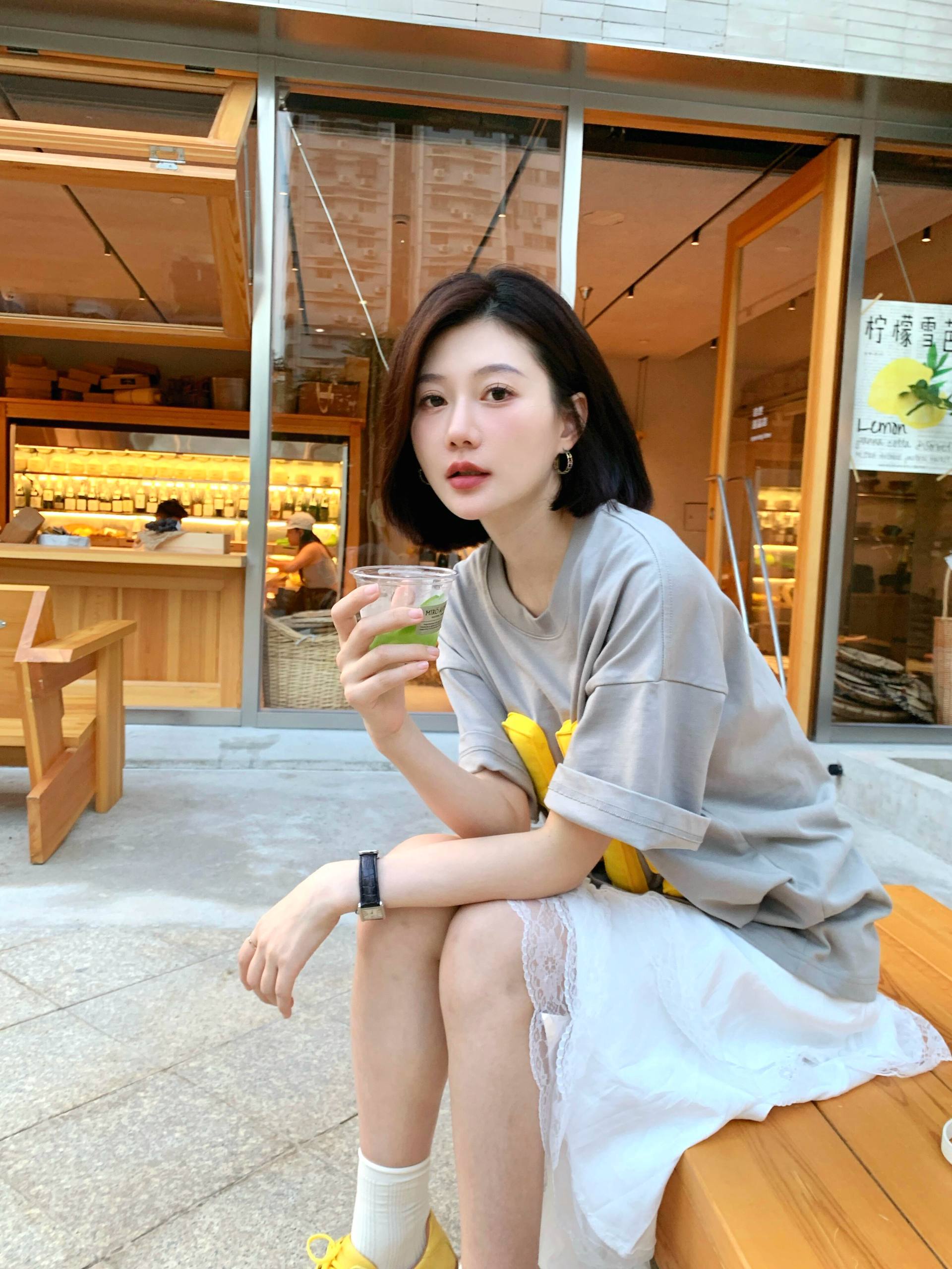 上海外围价格，上海同城交友贴，上海外围女友