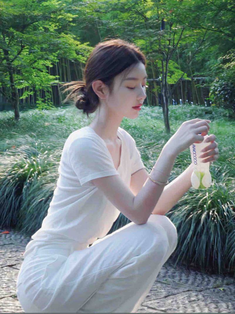 上海找女生探店，上海线上找女生，上海艺术女生