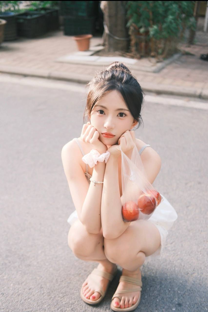 上海外围女，上海普拉提女生，上海高端伴游