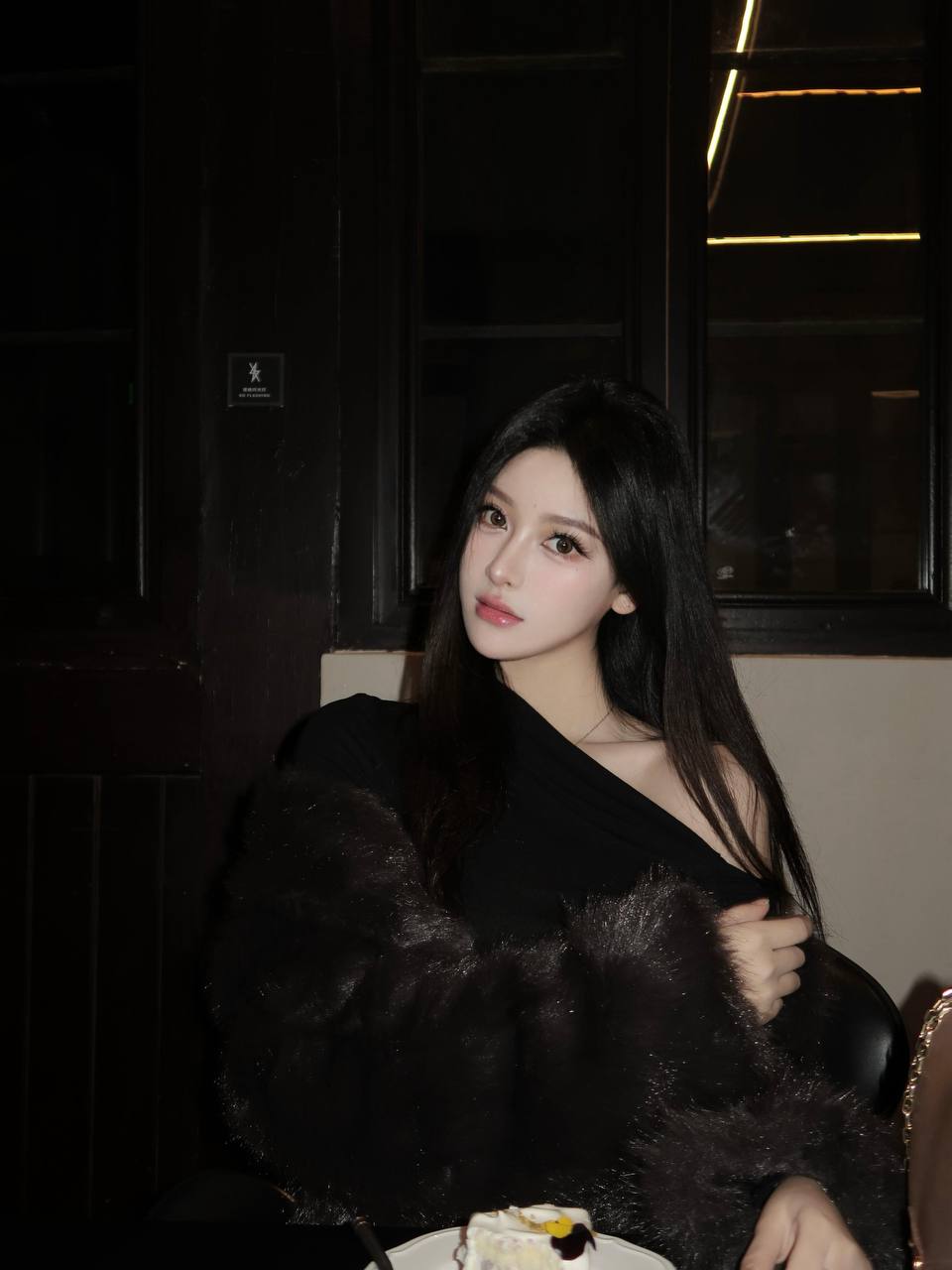 上海车模，上海聊天交友，上海健身女生