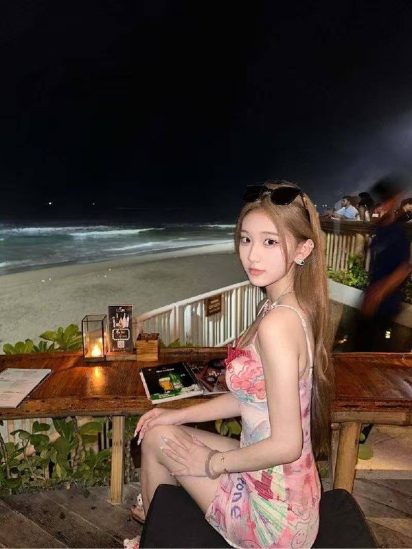 海归留学生，长沙车模，长沙看展搭子女生